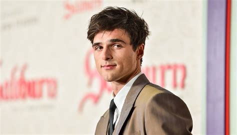 jacob elordi bisexual|Euphoria: Jacob Elordi Says He Was Called Gay for Acting in。